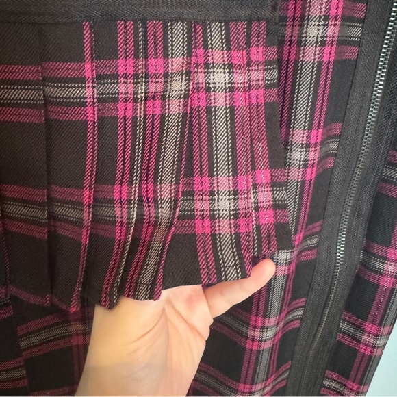 VTG Lip Service Plaid Skirt Sz M (?) Mall Goth Scene Emo Punk Pleated Grommet - Picture 6 of 16